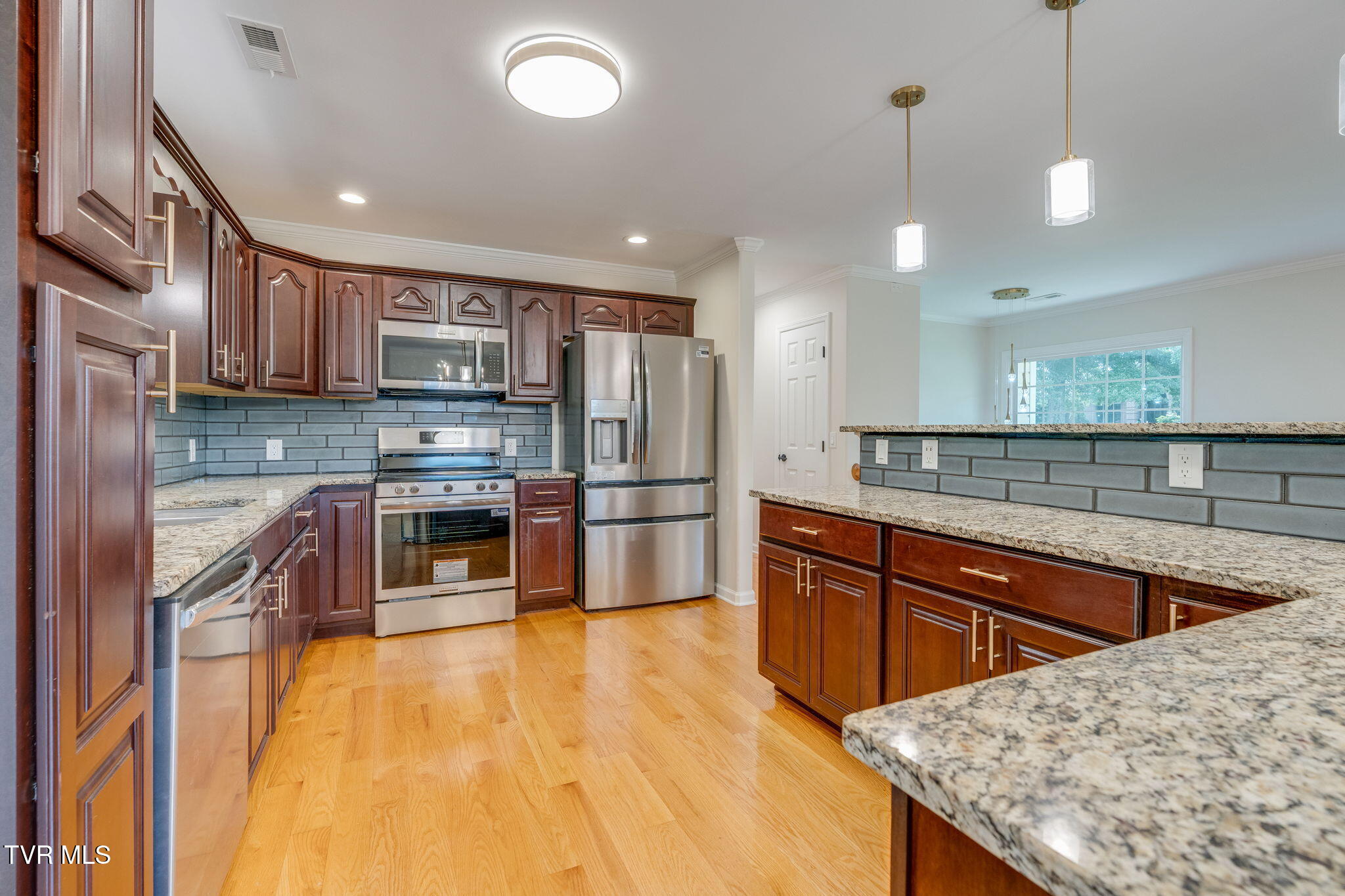 4740 Edens View Road Kingsport, TN 37664 - Photo 10 of 43 009 (8)