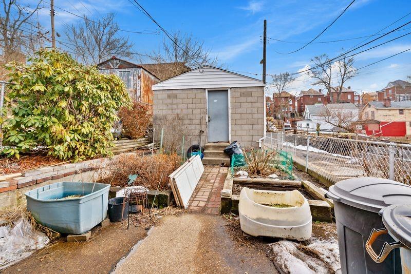 106 Romeyn Street Pittsburgh, PA 15210 - Photo 5 of 6 Gallery Image 5