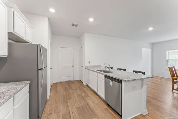$350,000 | 15103 Telfaire, Von Ormy, TX 78073