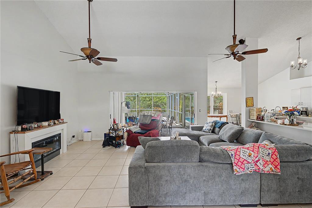 7201 Forestedge Court New Port Richey, FL 34655 - Photo 11 of 37