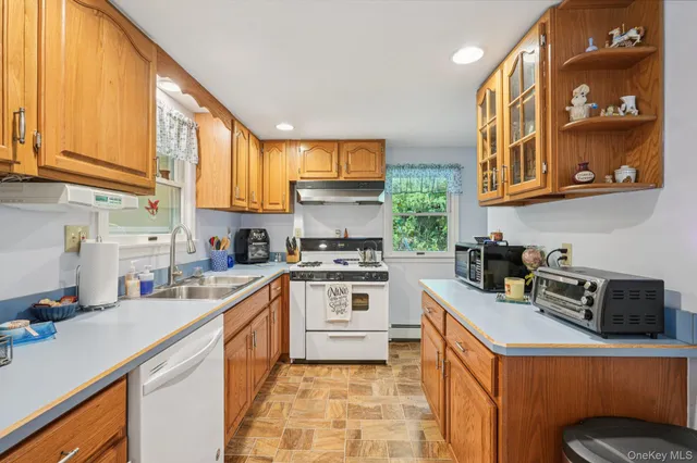 $445,000 | 4 River Road, Tuxedo Park, NY 10987