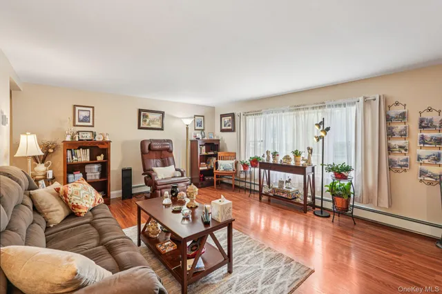 $445,000 | 4 River Road, Tuxedo Park, NY 10987