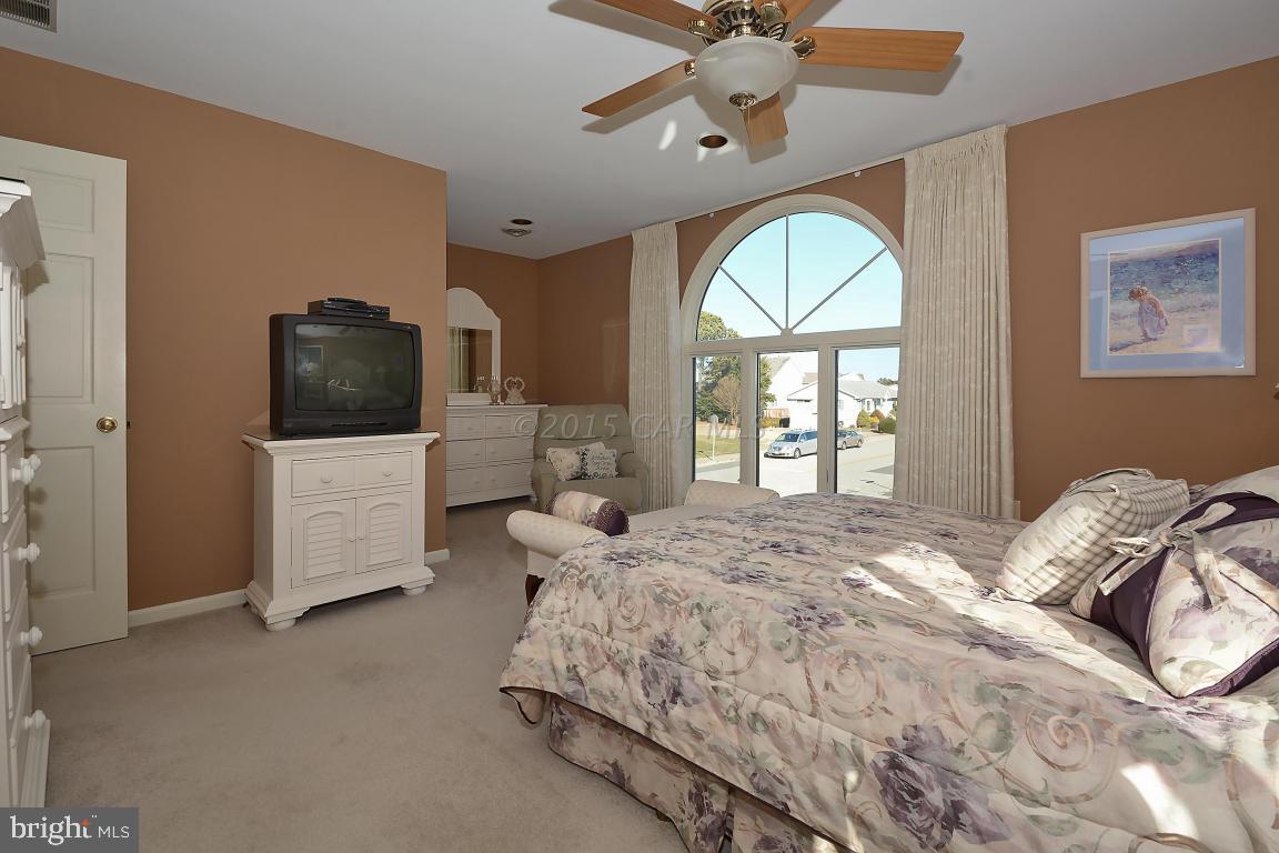 619 South Surf Road Ocean City, MD 21842 - Photo 11 of 38 Gallery Image 11