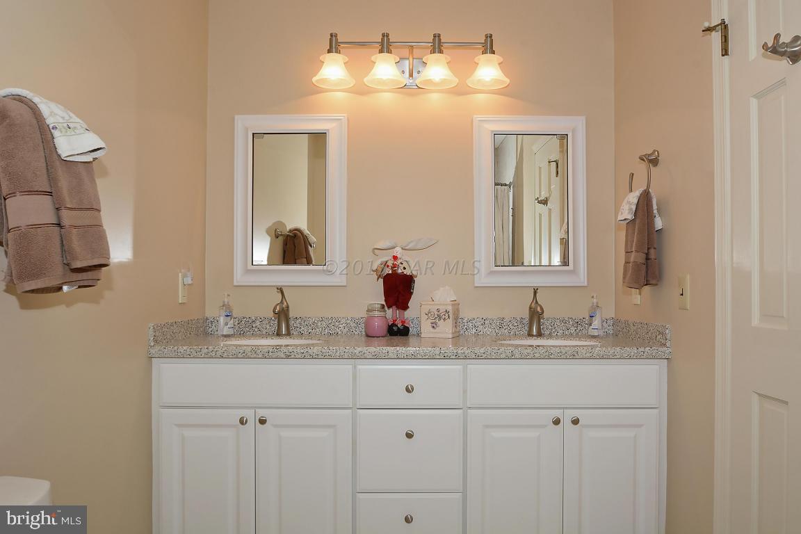 619 South Surf Road Ocean City, MD 21842 - Photo 8 of 38 Gallery Image 8