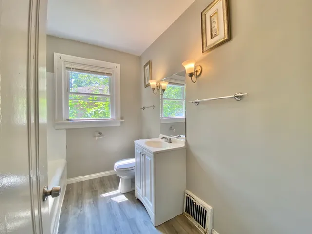 $139,000 | 685 East 142nd Street, Dolton, IL 60419