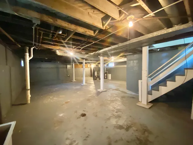 $139,000 | 685 East 142nd Street, Dolton, IL 60419