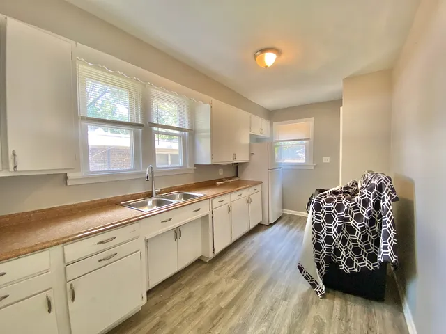 $139,000 | 685 East 142nd Street, Dolton, IL 60419