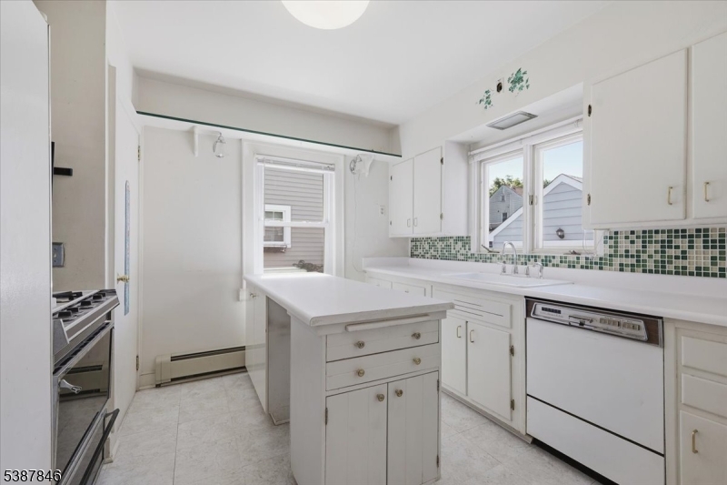 15 Kennedy Road Morris Plains, NJ 07950 - Photo 13 of 37