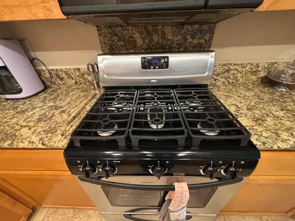 $2,500 | 76923 Turendot Street, Palm Desert, CA 92211