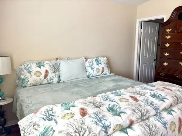 $2,500 | 76923 Turendot Street, Palm Desert, CA 92211