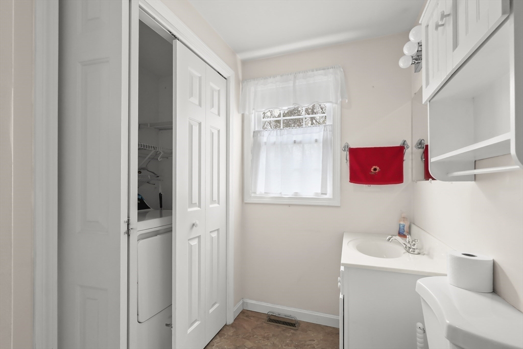 11 Mya's Court Wareham, MA 02571 - Photo 14 of 36