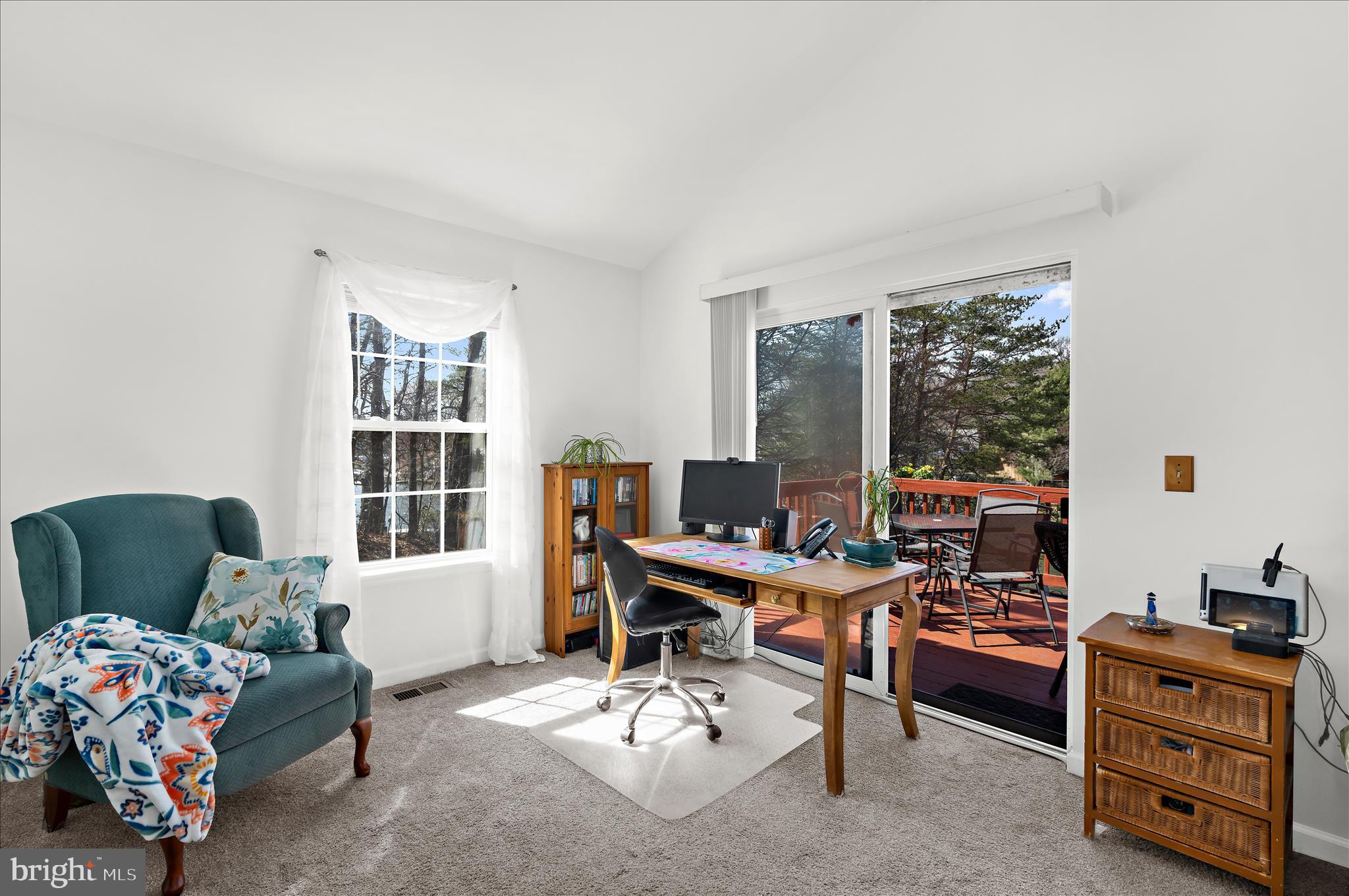 180 Waldo Road Pasadena, MD 21122 - Photo 19 of 55 What a great space to work from!