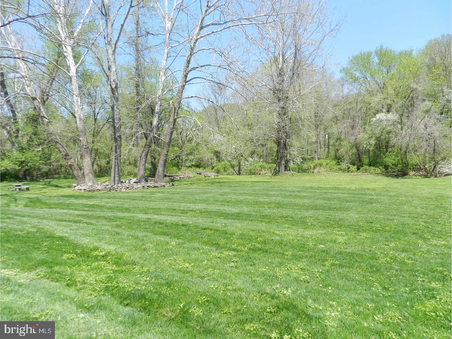 853 Hunt Road Newtown Square, PA 19073 - Photo 2 of 24 Back Yard