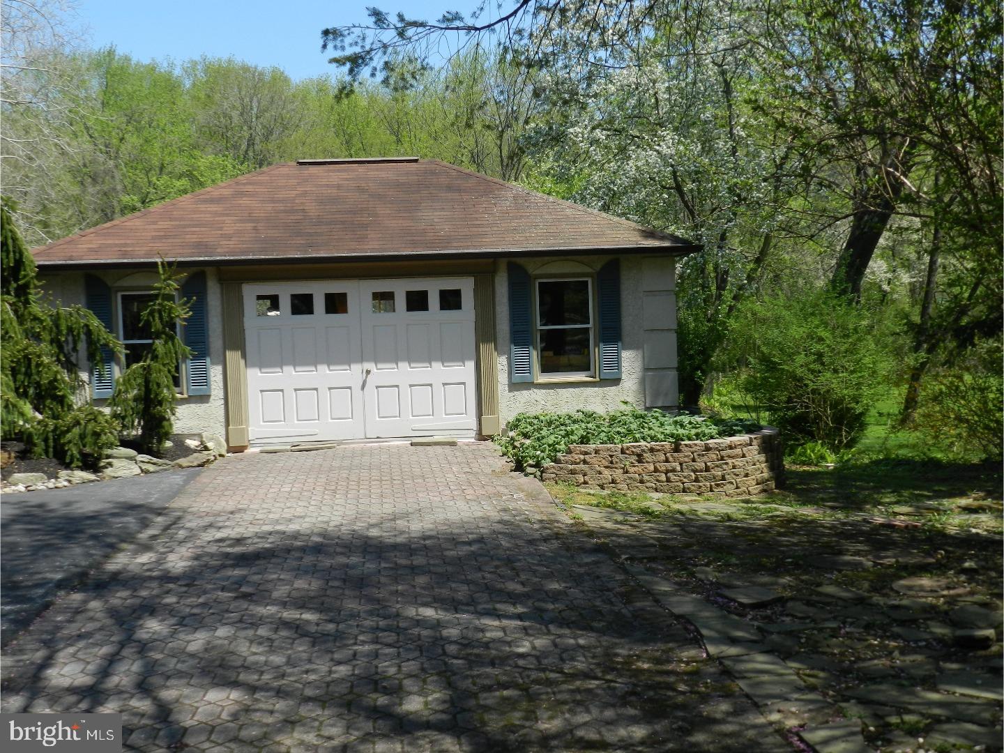853 Hunt Road Newtown Square, PA 19073 - Photo 19 of 24 Garage