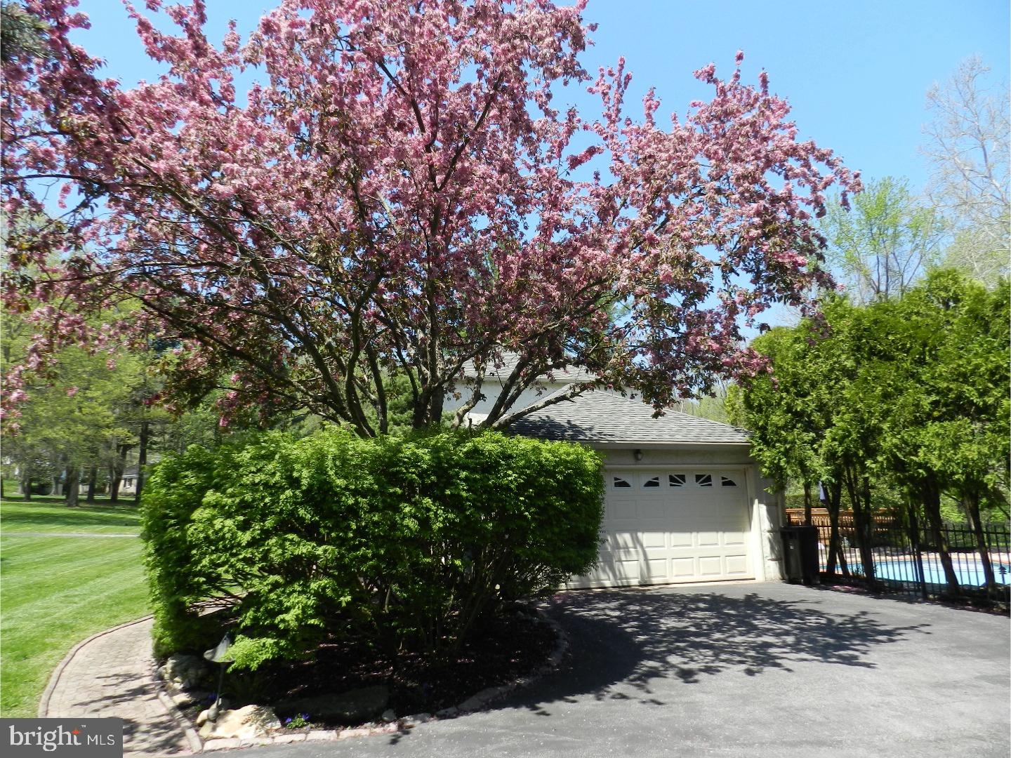 853 Hunt Road Newtown Square, PA 19073 - Photo 22 of 24 Garage