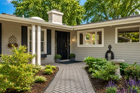 $1,499,000 | 1161 Winwood Drive, Lake Forest, IL 60045