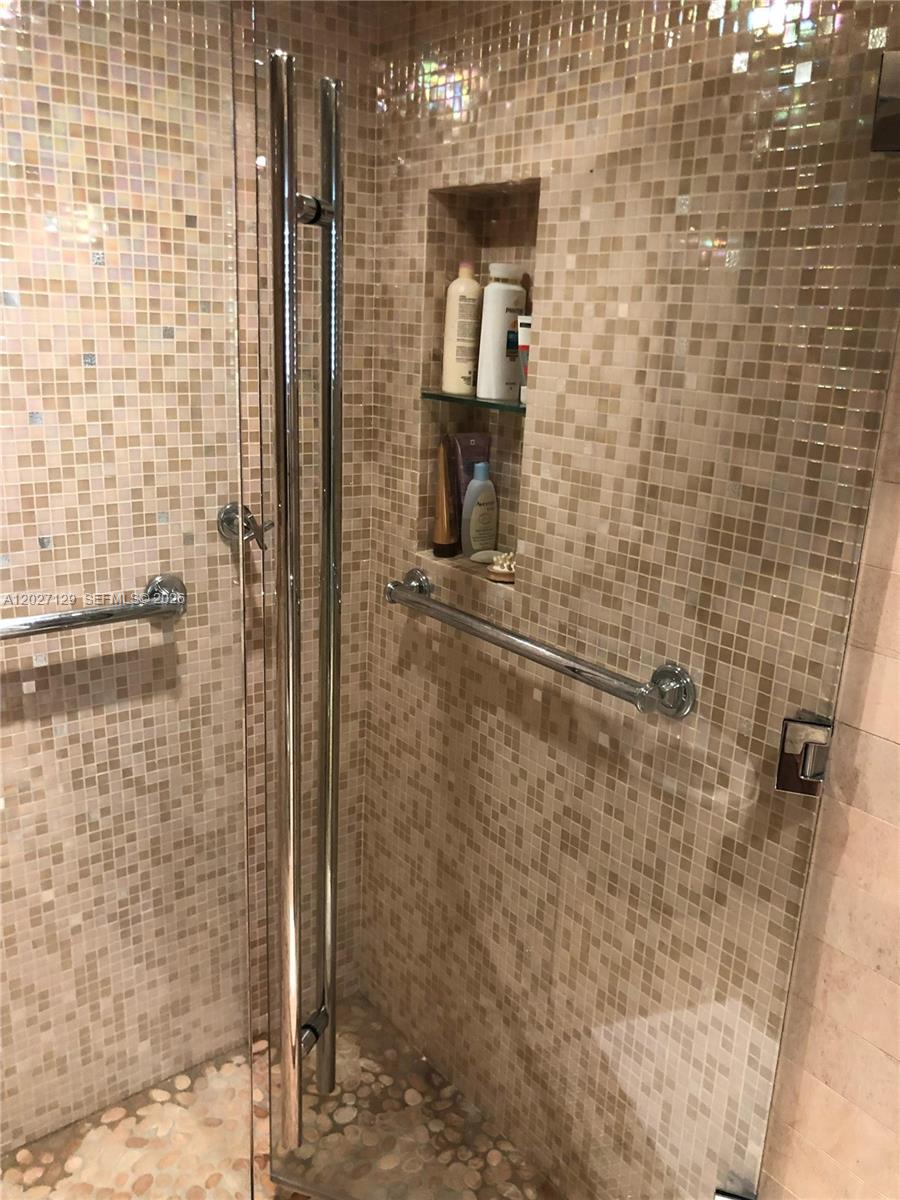 607 Ocean Drive, Unit 9K Key Biscayne, FL 33149 - Photo 15 of 25