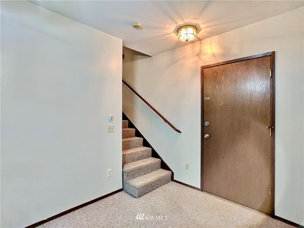 17819 Southeast 137th Street Renton, WA 98059 - Photo 32 of 37 a view of entryway