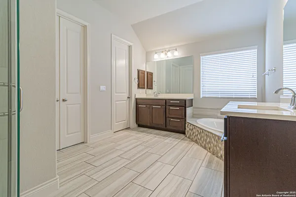 $3,750 | 1239 Yaupon Loop, New Braunfels, TX 78132