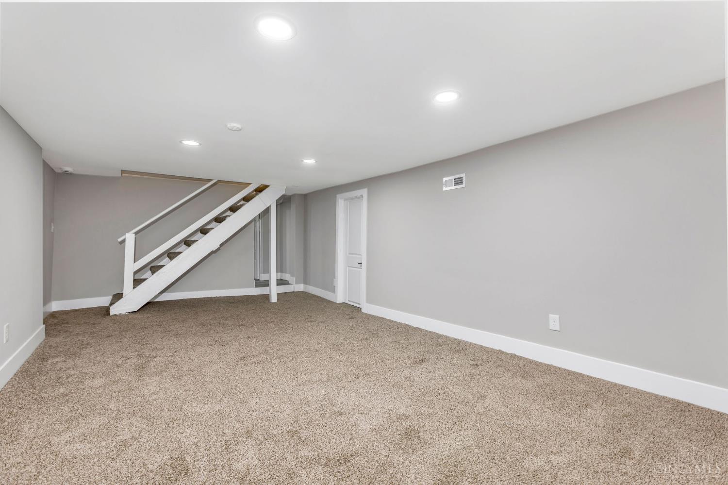 5753 Boomer Road Cincinnati, OH 45247 - Photo 31 of 40