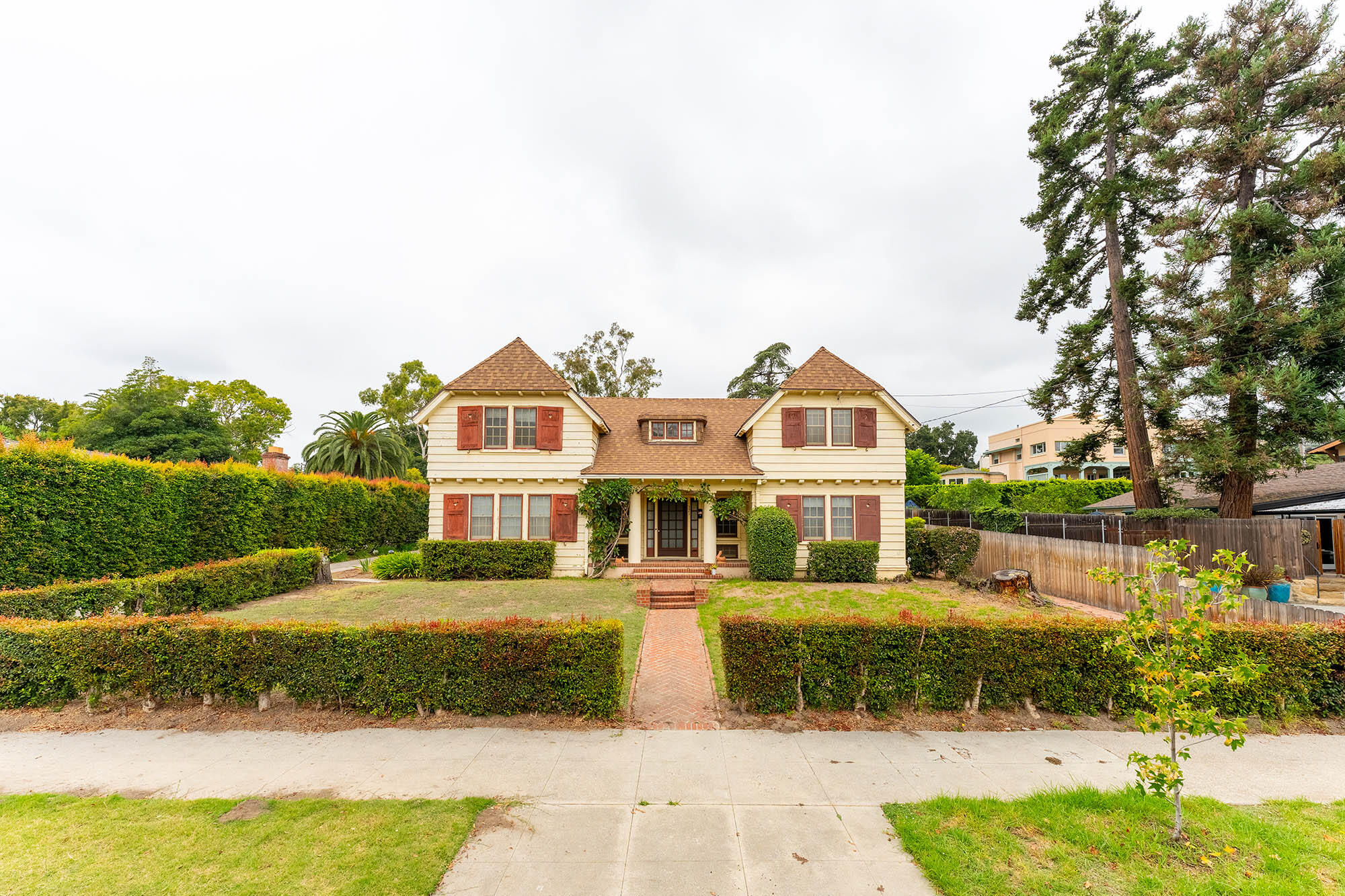 321 East Islay Street Santa Barbara, CA 93101 - Photo 14 of 27 Street view - 321 E Islay St 93101