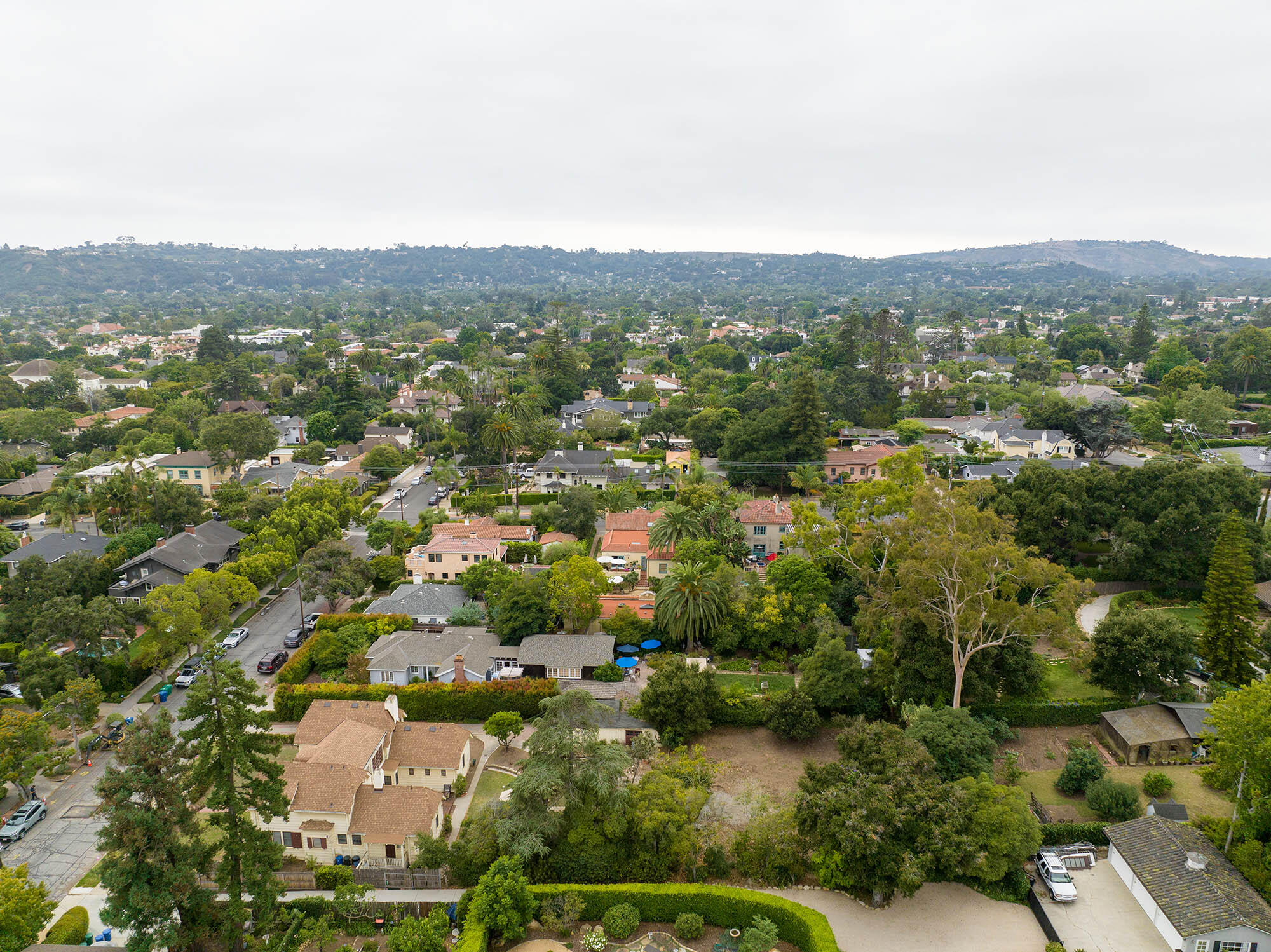321 East Islay Street Santa Barbara, CA 93101 - Photo 18 of 27 Aerial south - 321 E Islay St 93101
