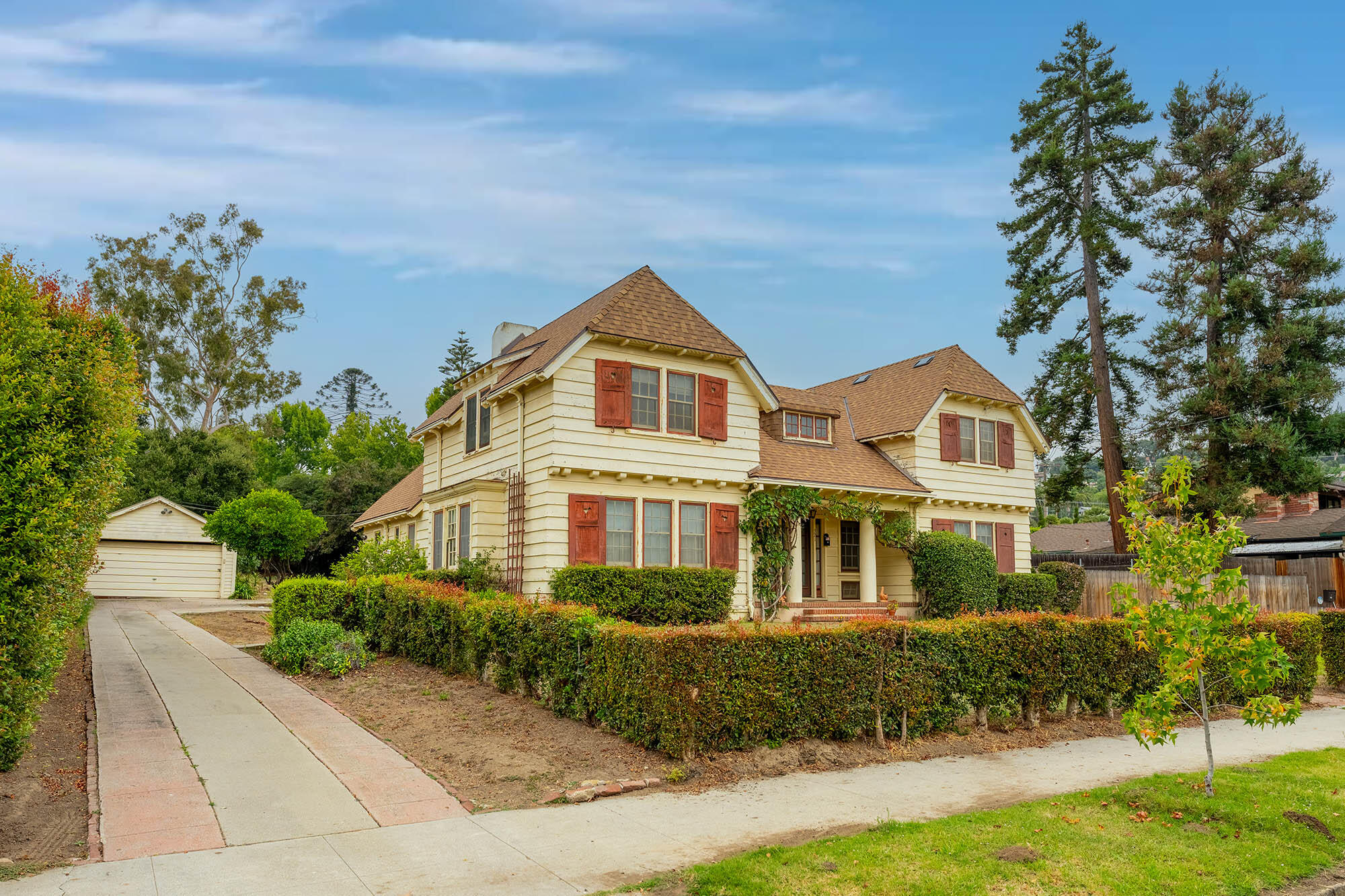 321 East Islay Street Santa Barbara, CA 93101 - Photo 3 of 27 Front view - 321 E Islay St, 93101