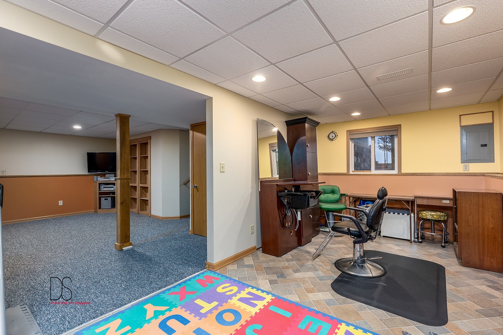 2863 East 2575th Road Marseilles, IL 61341 - Photo 27 of 37 a lobby with furniture and wooden floor
