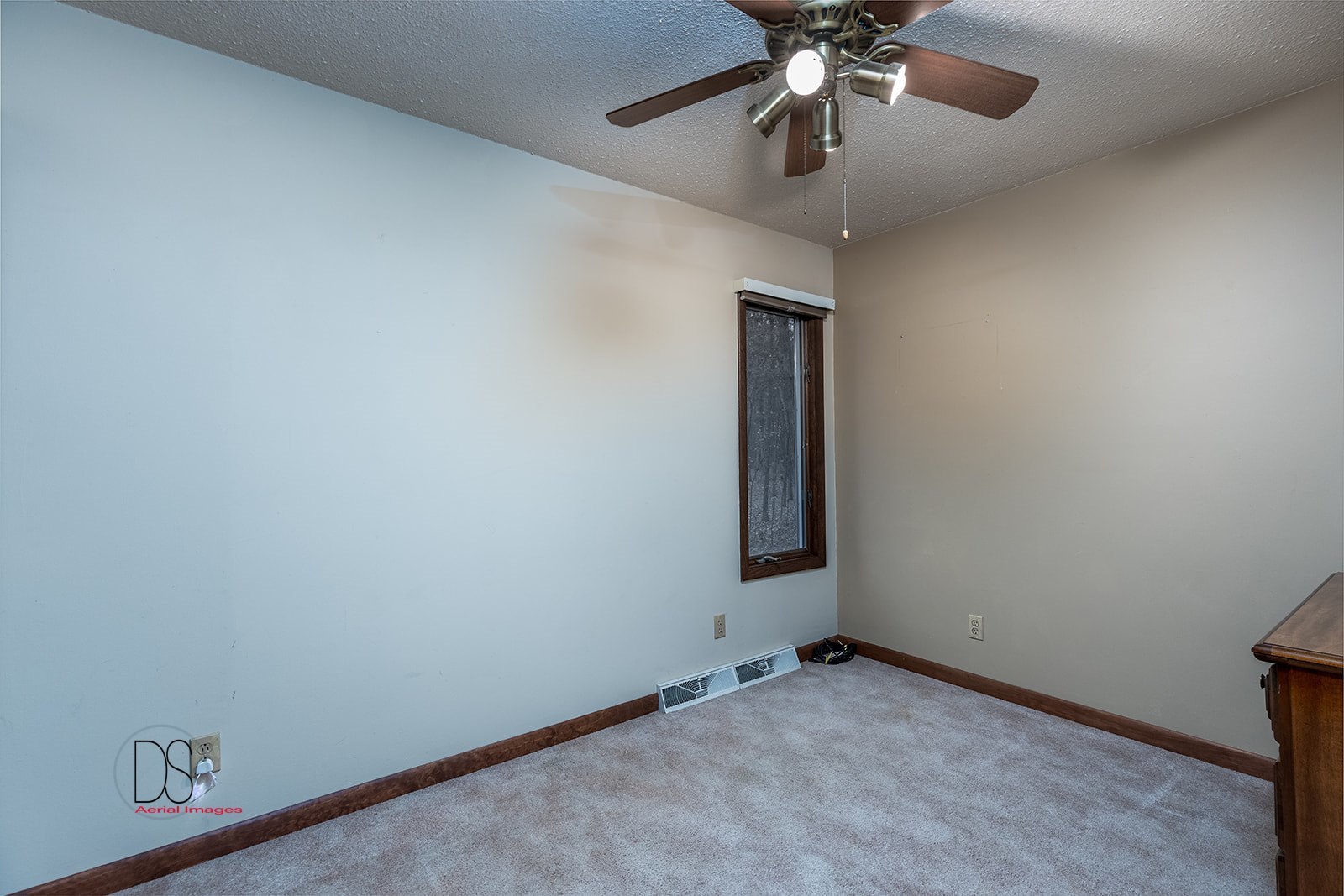 2863 East 2575th Road Marseilles, IL 61341 - Photo 33 of 37 a view of an empty room and chandelier fan