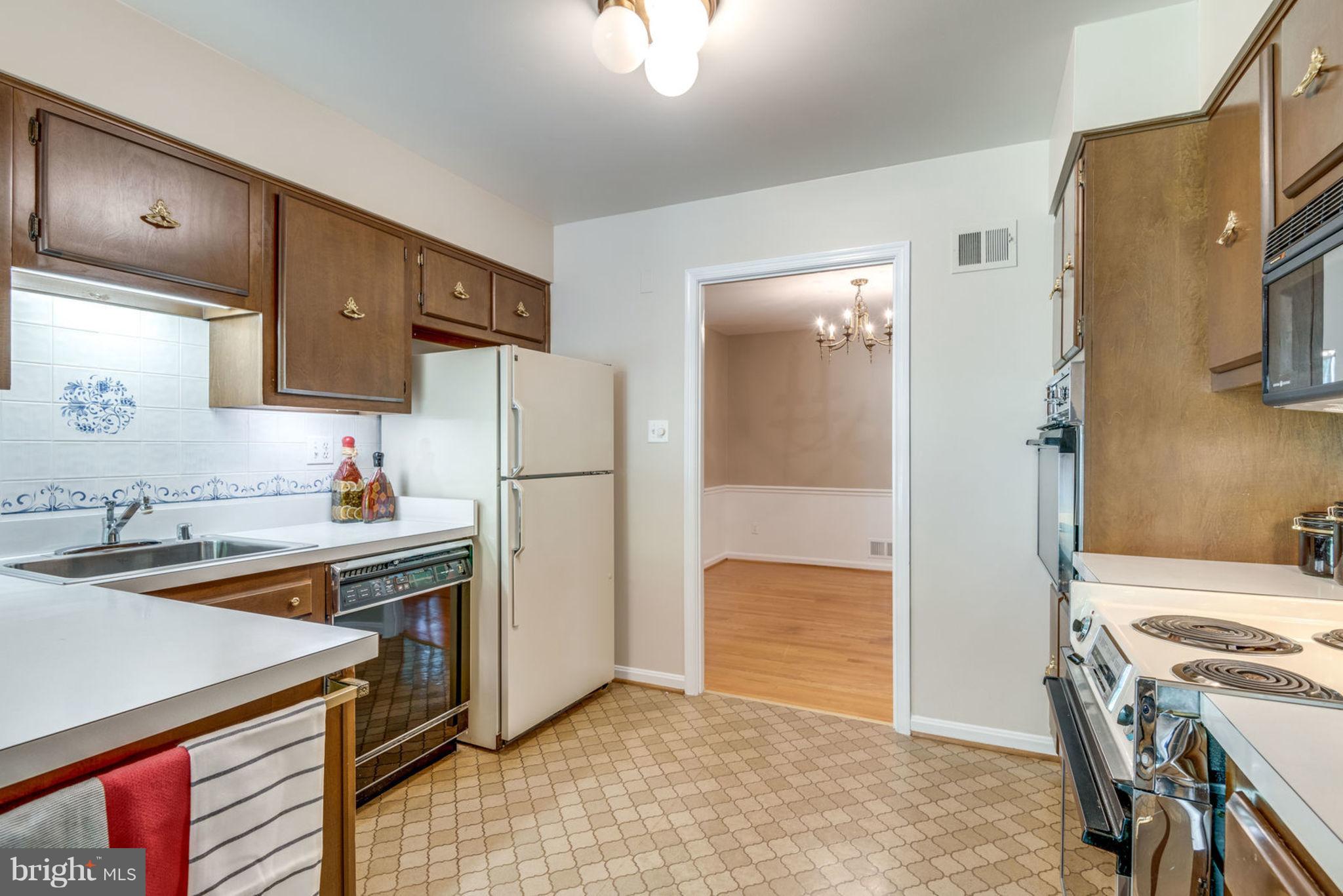 2402 Black Cap Lane Reston, VA 20191 - Photo 11 of 30 Original Kitchen In Excellent Condition