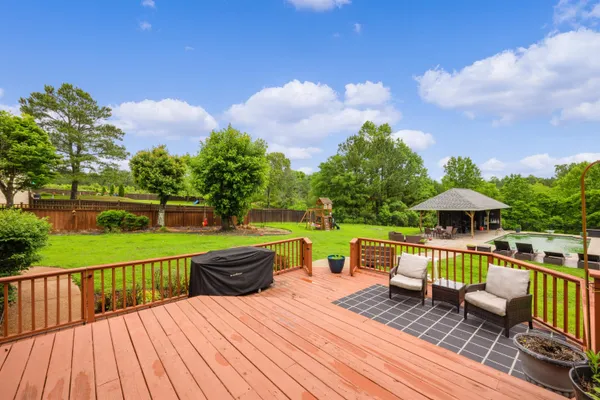 $585,000 | 294 Beasley Drive, Lexington, TN 38351