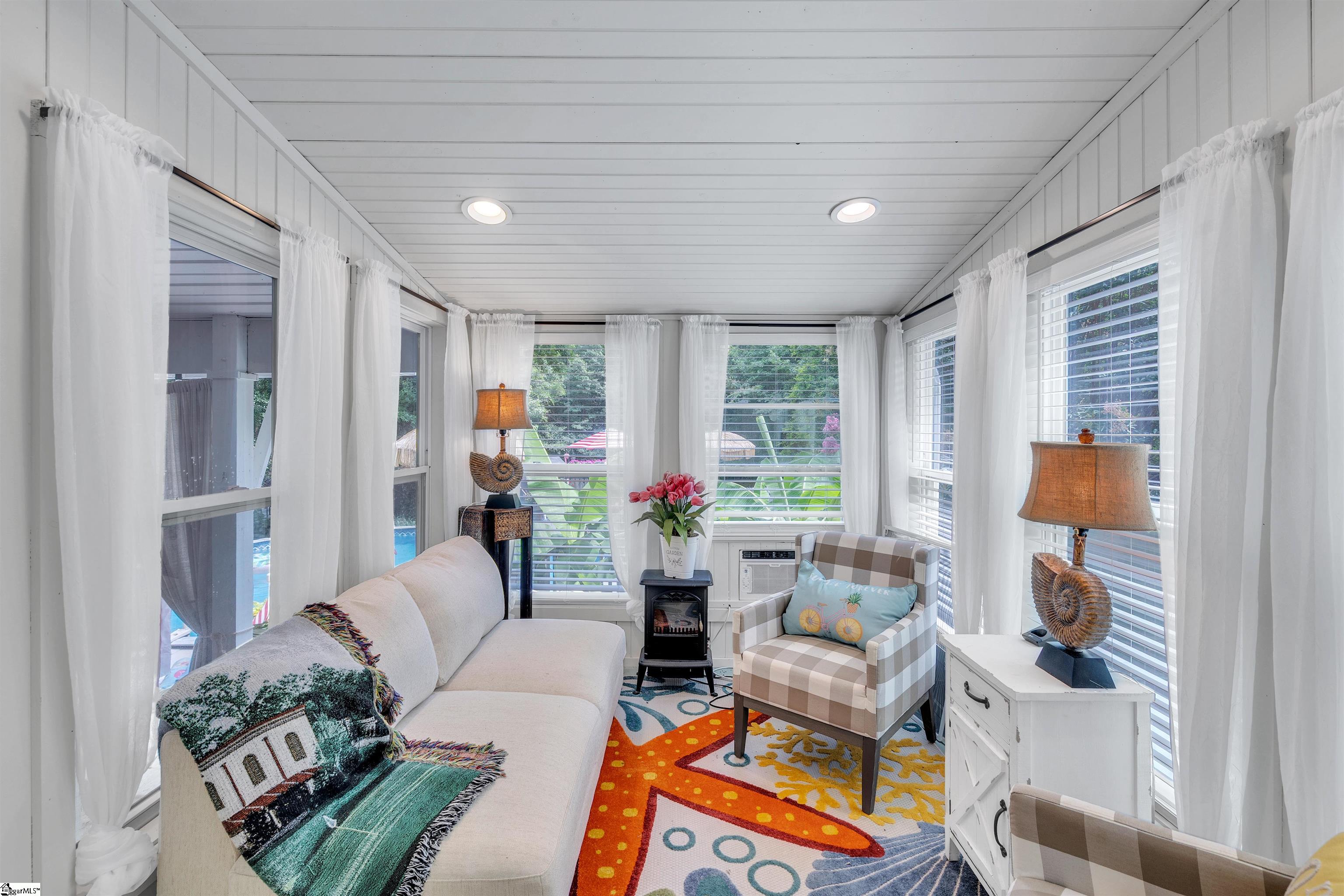 552 South Buckhorn Road Greenville, SC 29609 - Photo 13 of 32