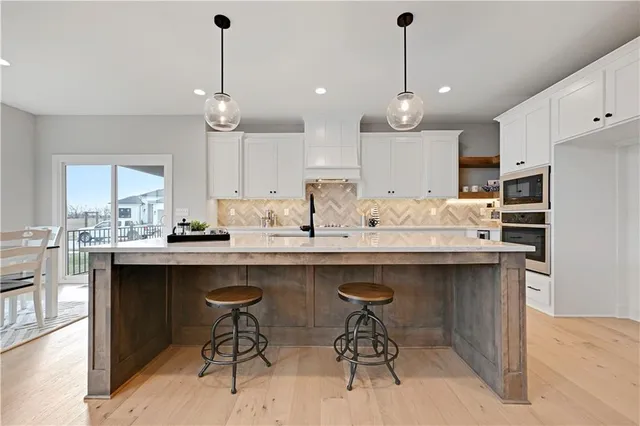 $774,950 | 15411 West 161st Terrace, Olathe, KS 66062