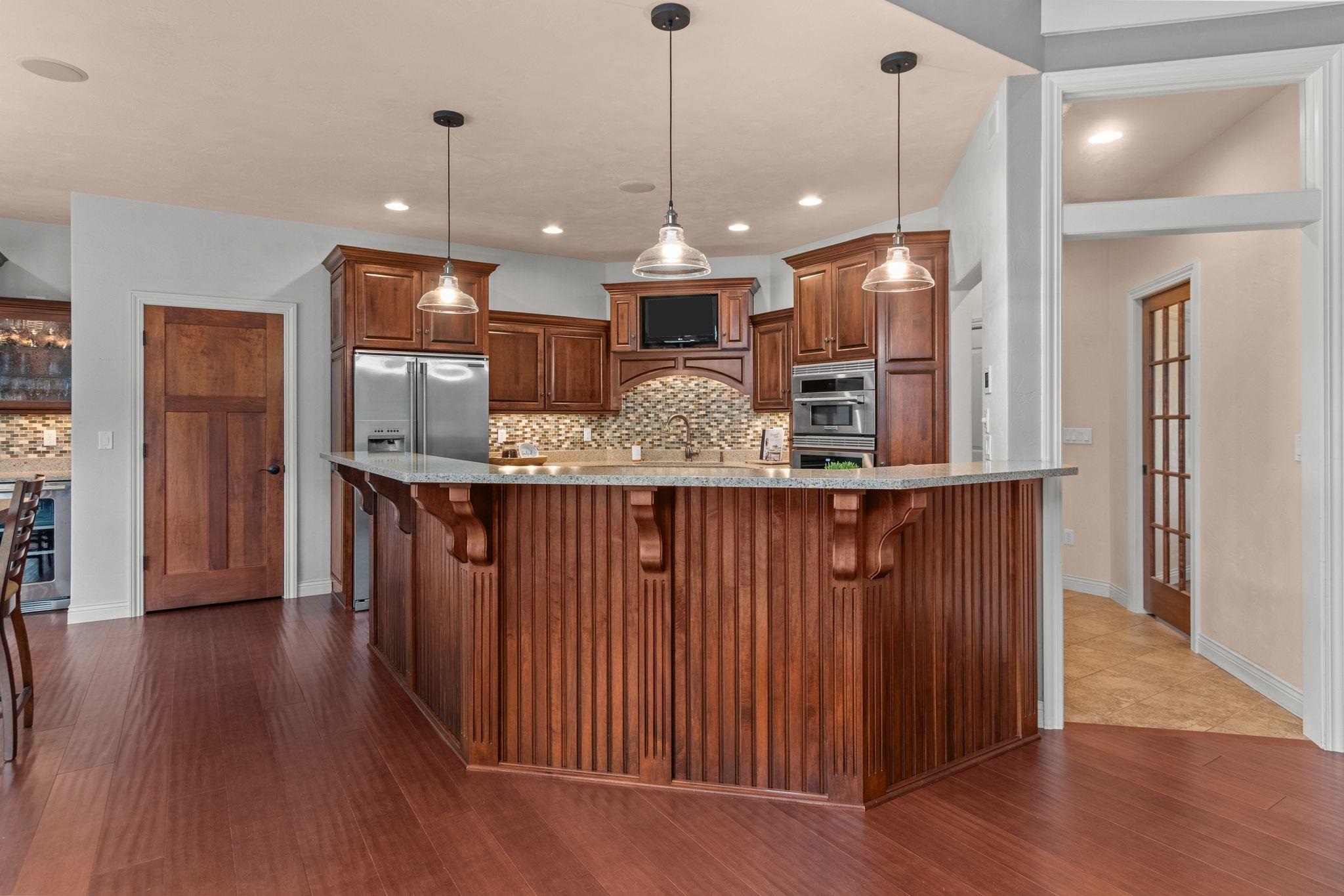 493 Dalton Road Neenah, WI 54956 - Photo 17 of 65