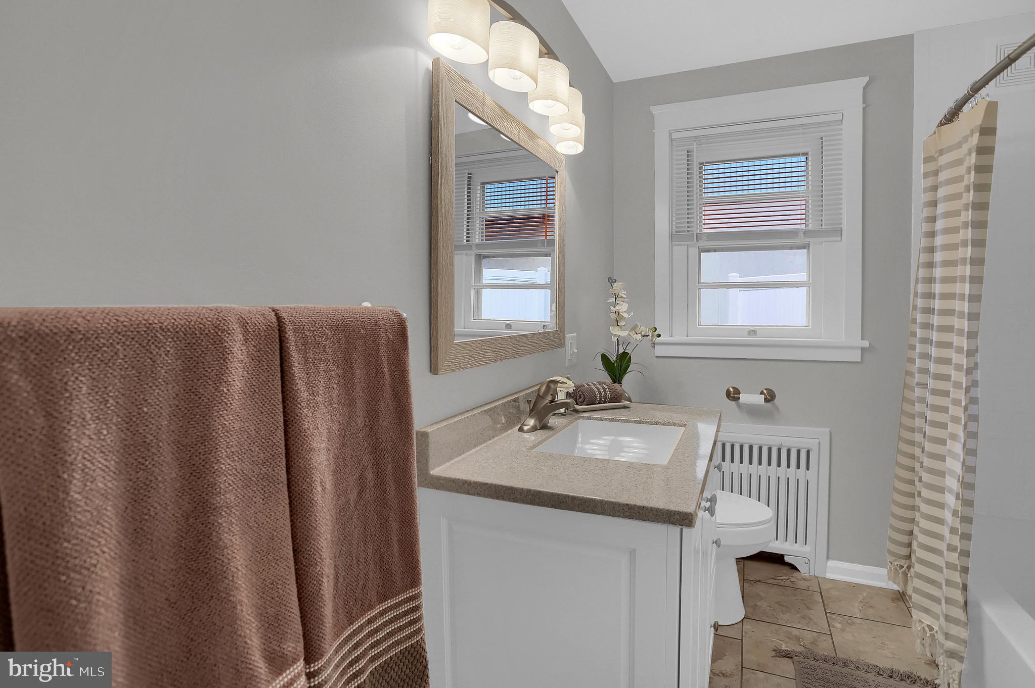215 South East Street Spring Grove, PA 17362 - Photo 13 of 46