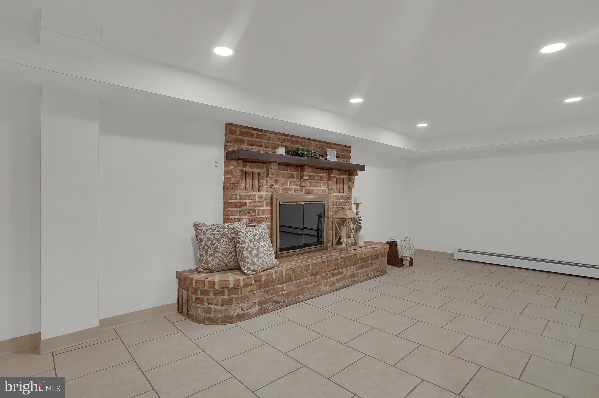 215 South East Street Spring Grove, PA 17362 - Photo 31 of 46