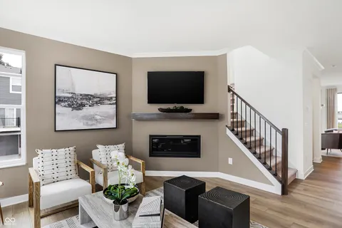 $425,000 | 9335 Clarendon Drive, Fishers, IN 46038