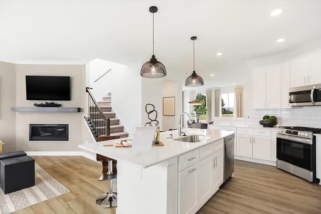 $425,000 | 9335 Clarendon Drive, Fishers, IN 46038