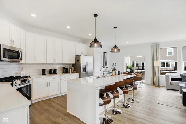 $425,000 | 9335 Clarendon Drive, Fishers, IN 46038