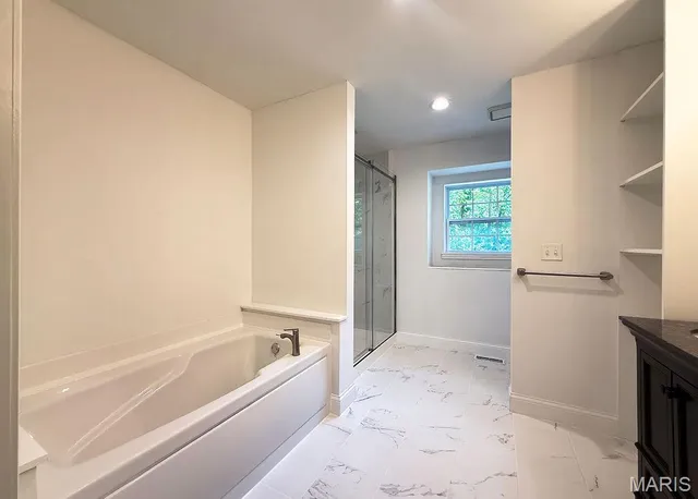 $389,900 | 9748 Lee Drive, Hillsboro, MO 63050