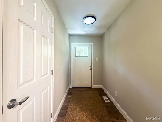 $389,900 | 9748 Lee Drive, Hillsboro, MO 63050