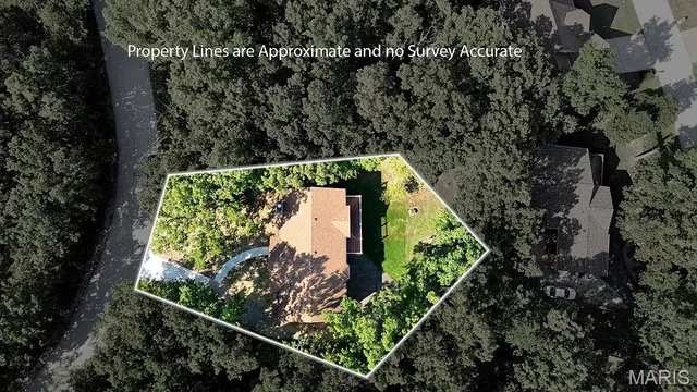 $389,900 | 9748 Lee Drive, Hillsboro, MO 63050