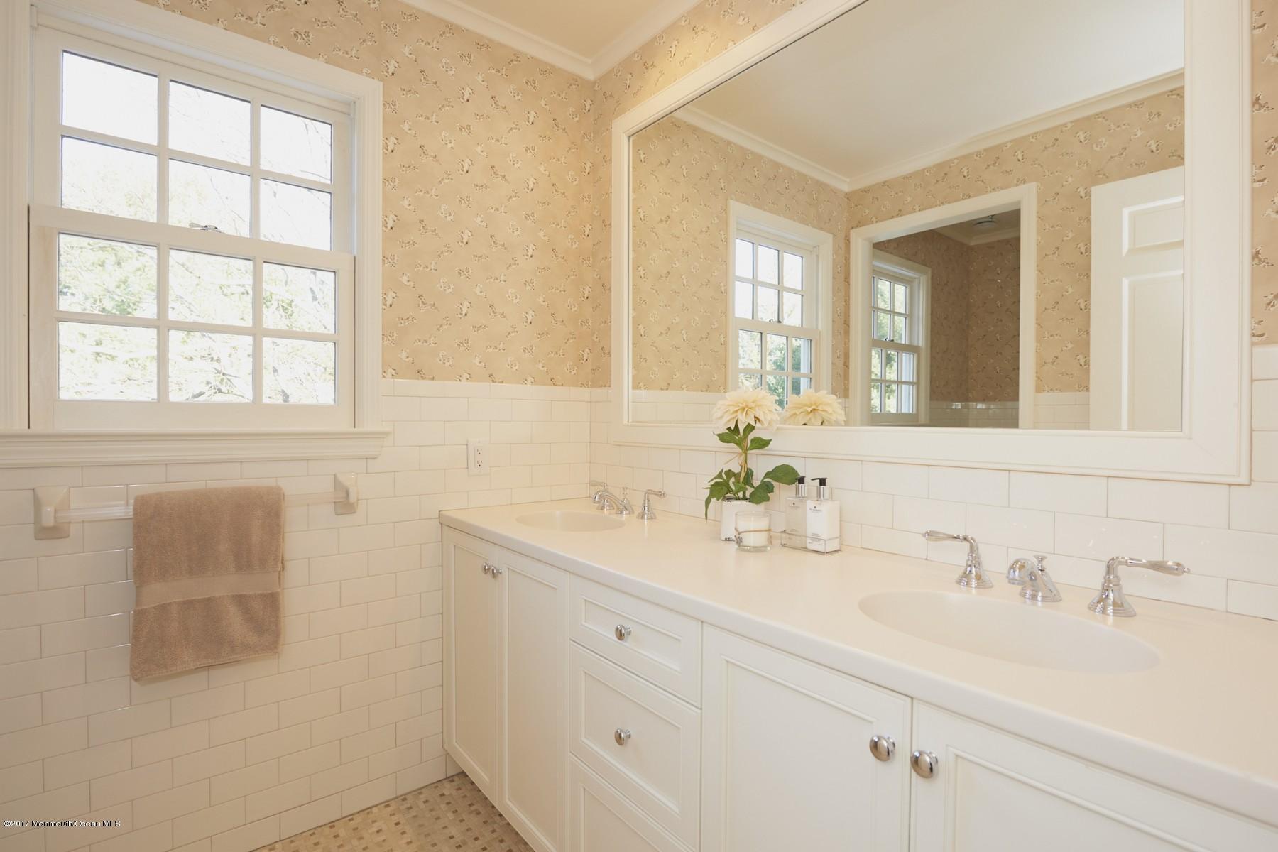 11 Riverside Drive Rumson, NJ 07760 - Photo 17 of 23 Hall Bath