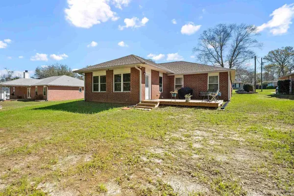 $335,000 | 2032 Winners Circle, Cantonment, FL 32533