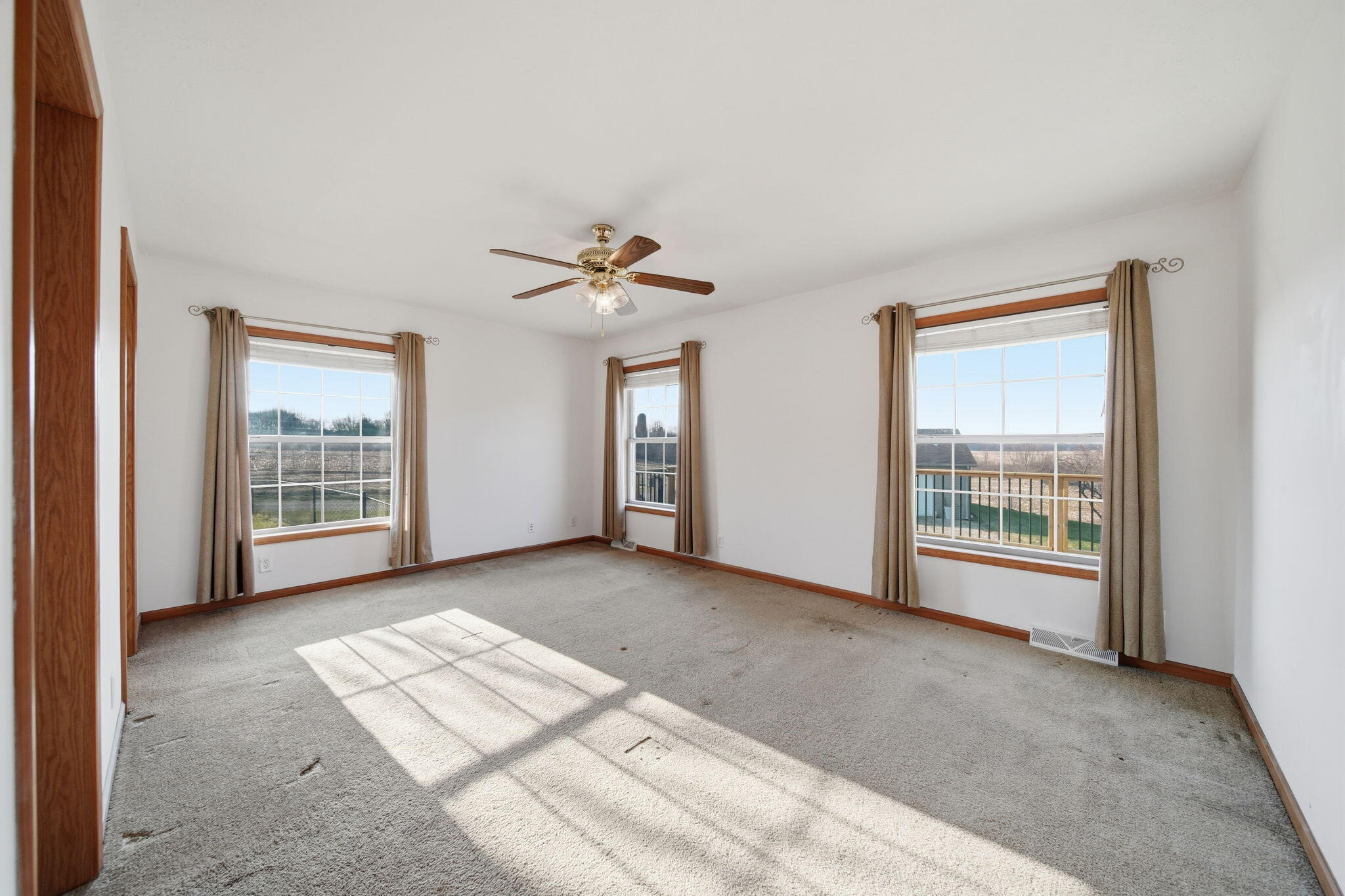 11323 Miner Road Parma, MI 49269 - Photo 35 of 65 primary-suite-natural-light.jpg