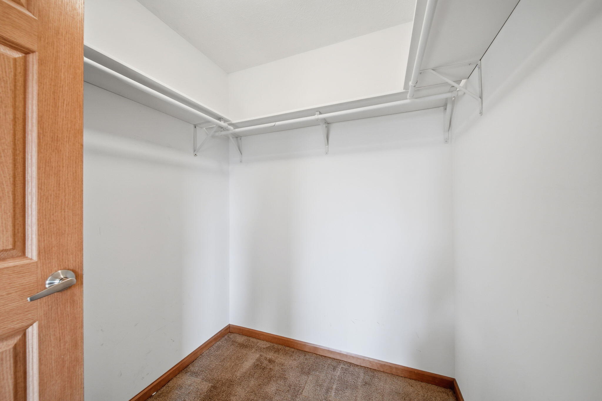 11323 Miner Road Parma, MI 49269 - Photo 38 of 65 Primary-bedroom-walk-in-closet.jpg