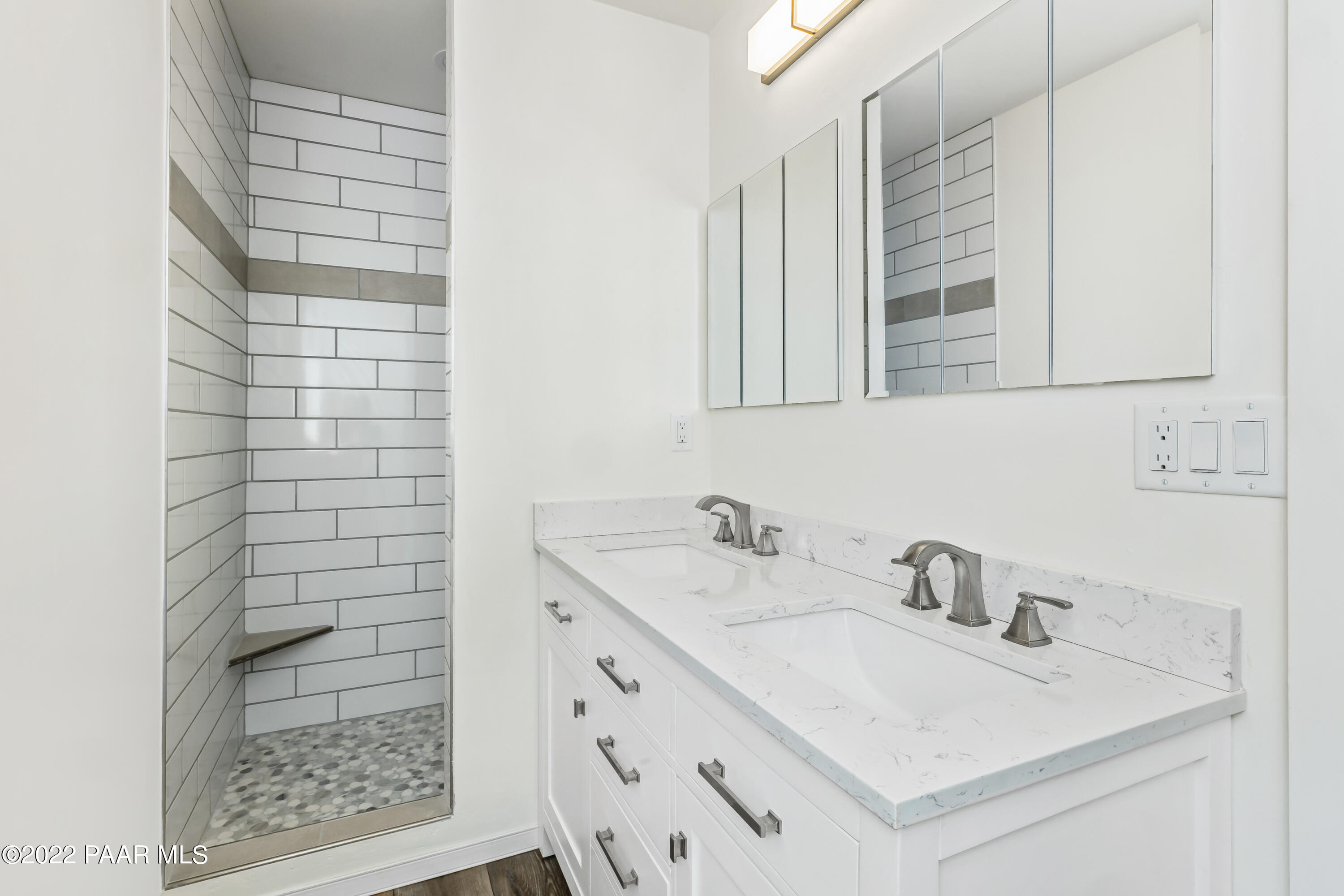1233 Copper Basin Road Prescott, AZ 86303 - Photo 10 of 19 Primary Bathroom