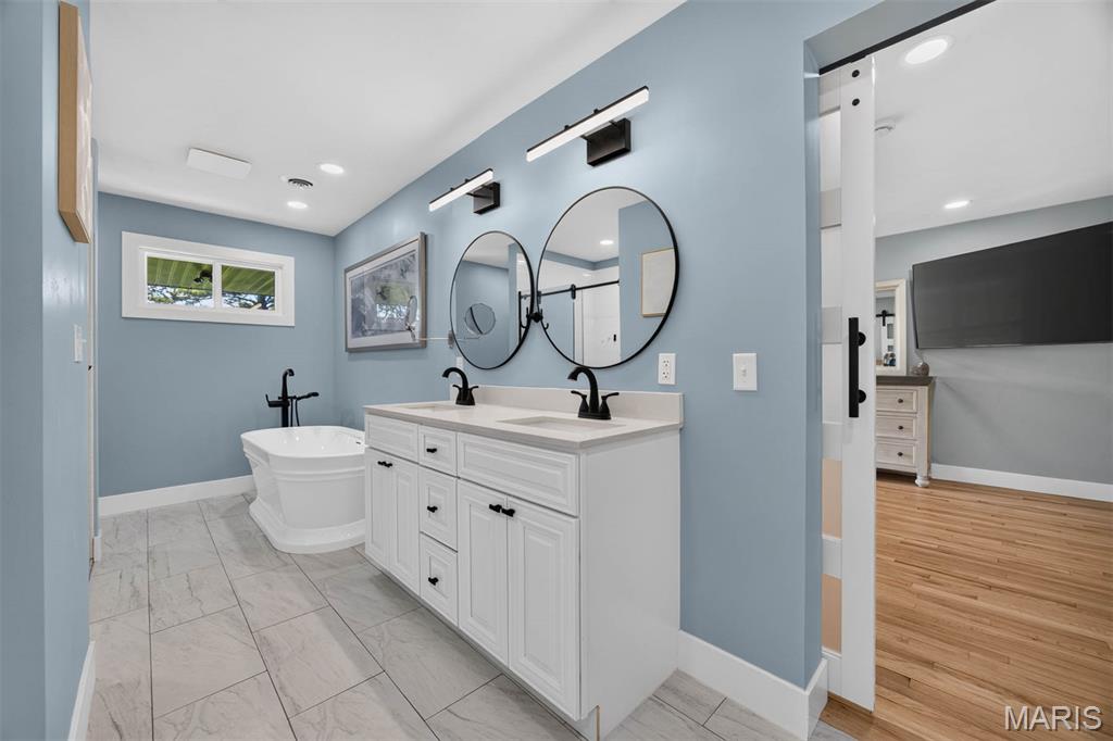 13750 Kayser Road Highland, IL 62249 - Photo 19 of 49 Gallery Image 19