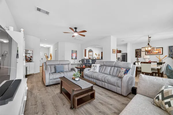 $293,000 | 12023 Powderhorn Lane, Pinehurst, TX 77362