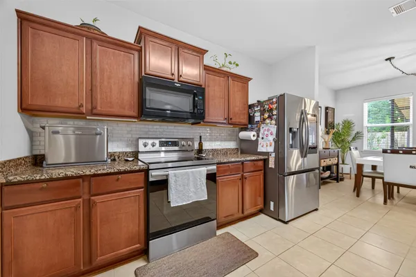 $293,000 | 12023 Powderhorn Lane, Pinehurst, TX 77362